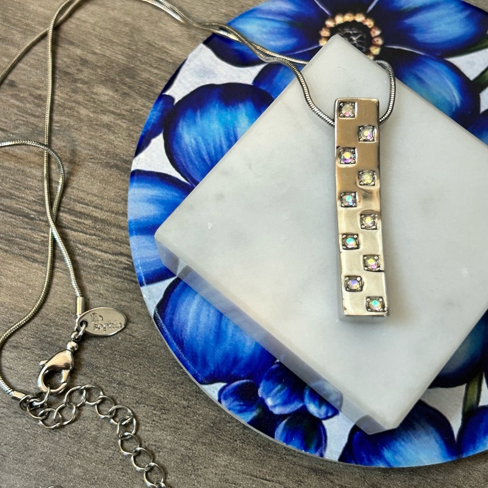 Lia Sophia Rhinestone Bar pendant necklace #J18 silver tone